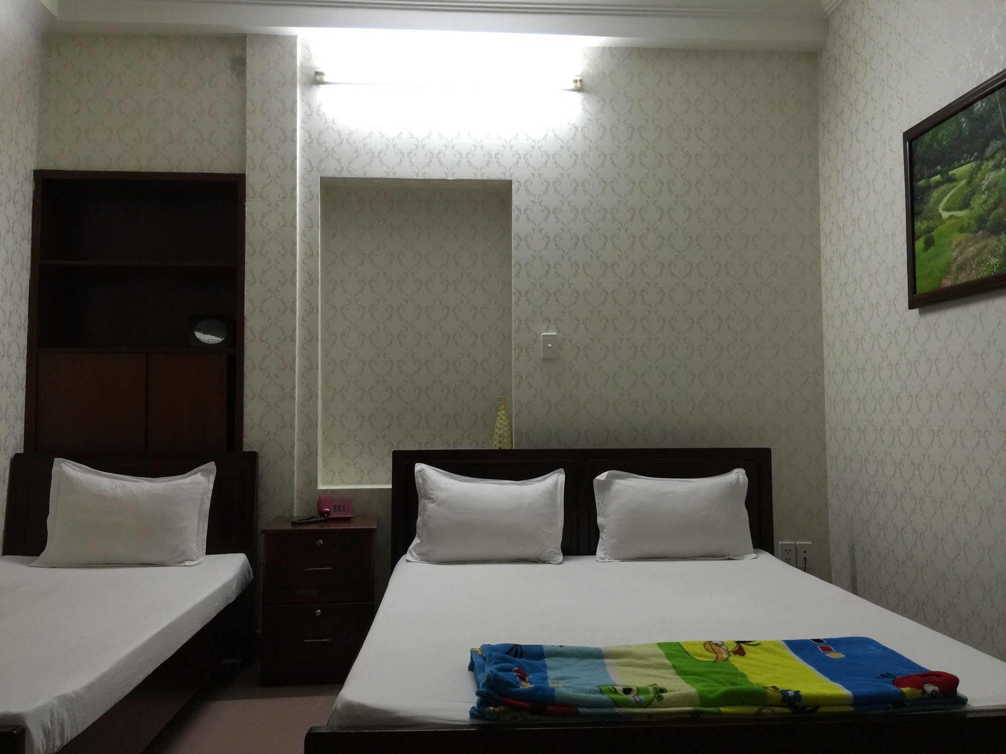 Hong Vinh Hotel โฮจิมินห์ซิตี้ ภายนอก รูปภาพ